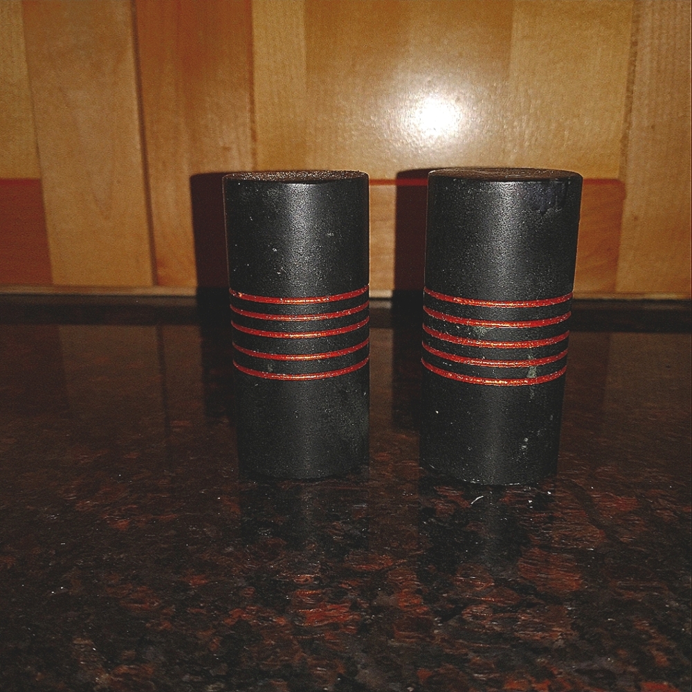Ten thousand villages salt and pepper shakers.